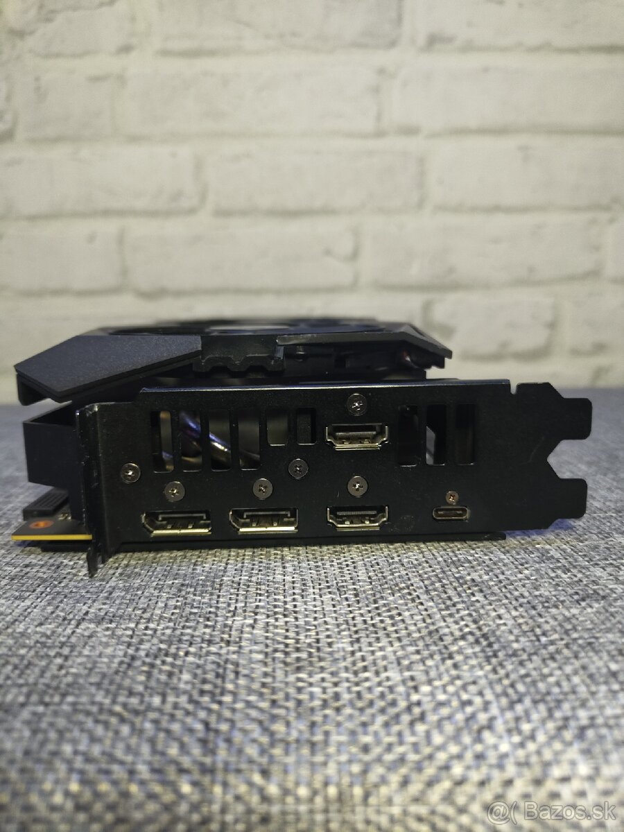 Asus ROG Strix RTX 2080 Super - 3