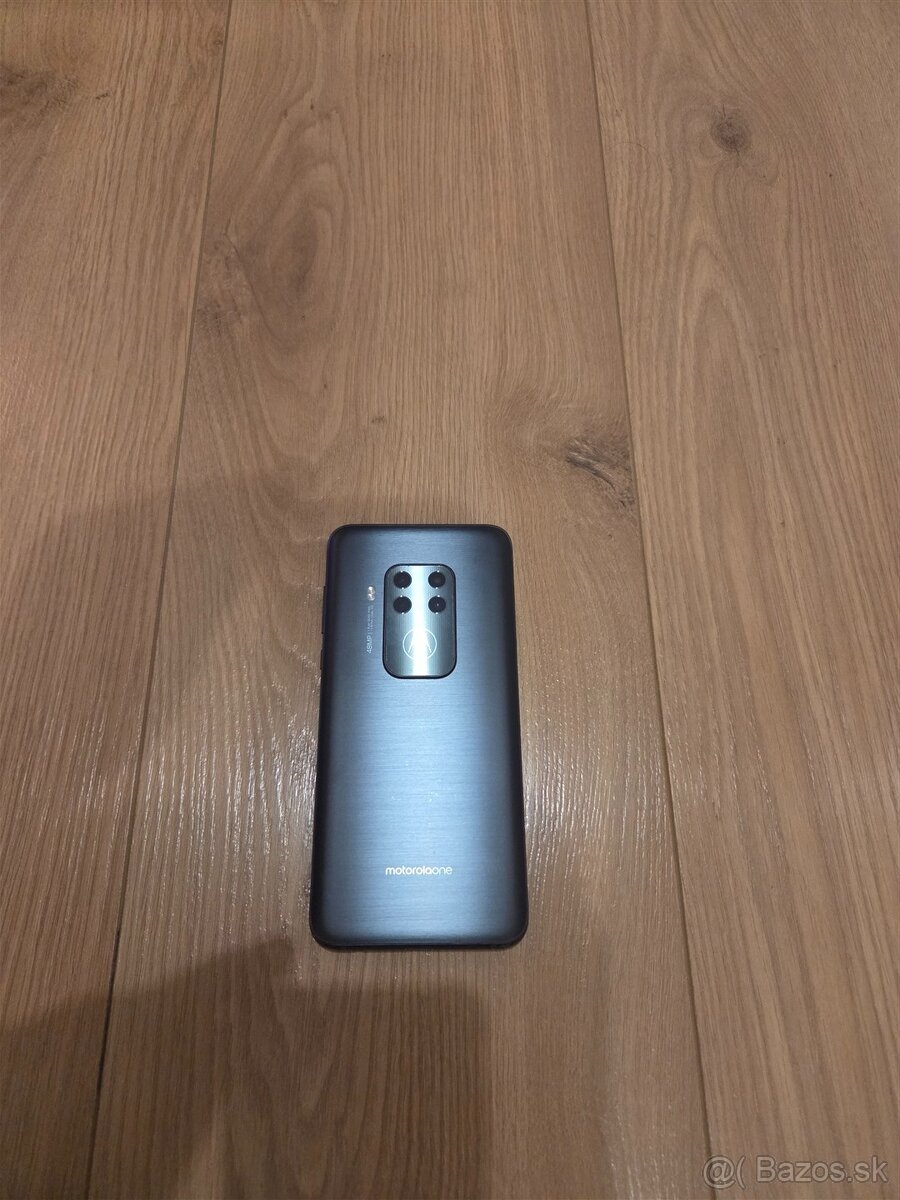 Motorola Moto Zoom - 3