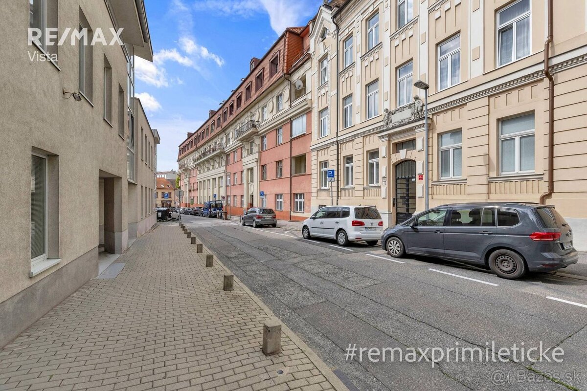 NA PREDAJ 3-izbový mezanín v Starom Meste pod hradom - 3