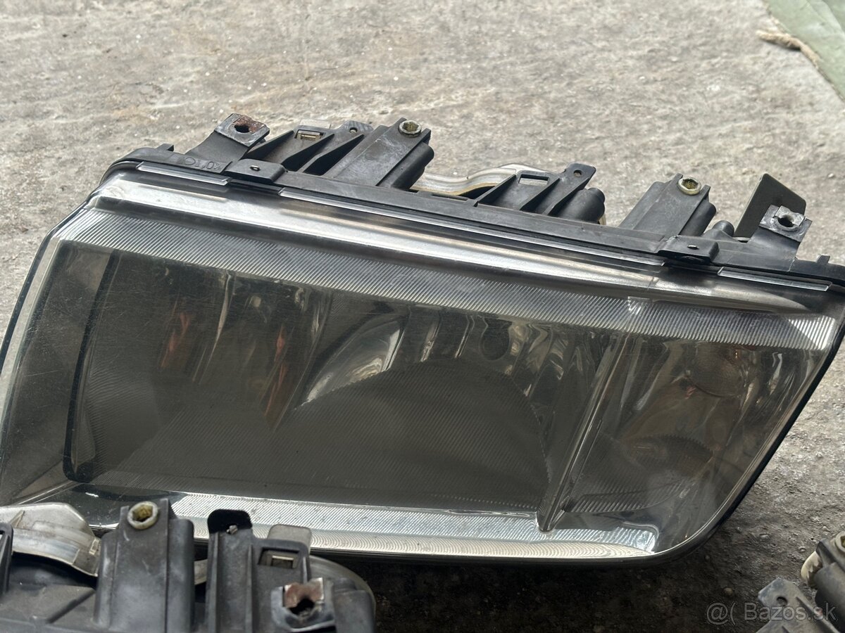 Svetlá Škoda Fabia 1 - 3