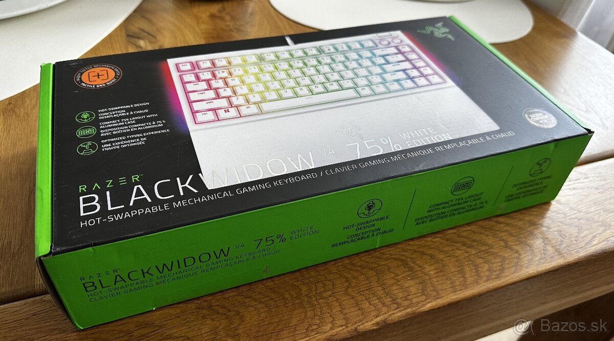 Razer BlackWidow V4 75% – White Edition (Orange Switches) - 3