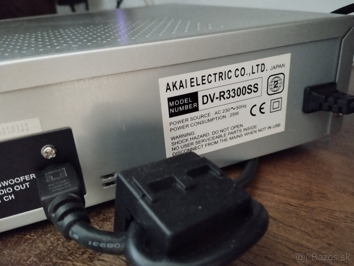 Domace kino AKAI - 3