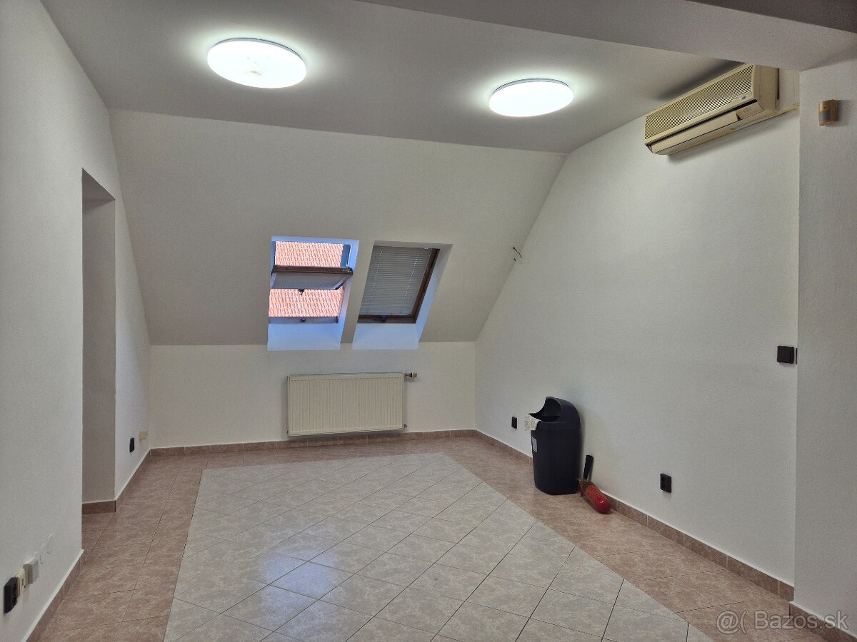 Kancelária do prenájmu v Nových Zámkoch. - 3