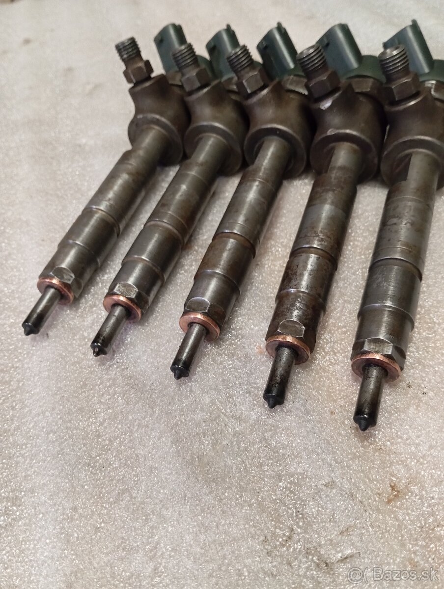 Vstrekovacie trysky 0445110119 - 3