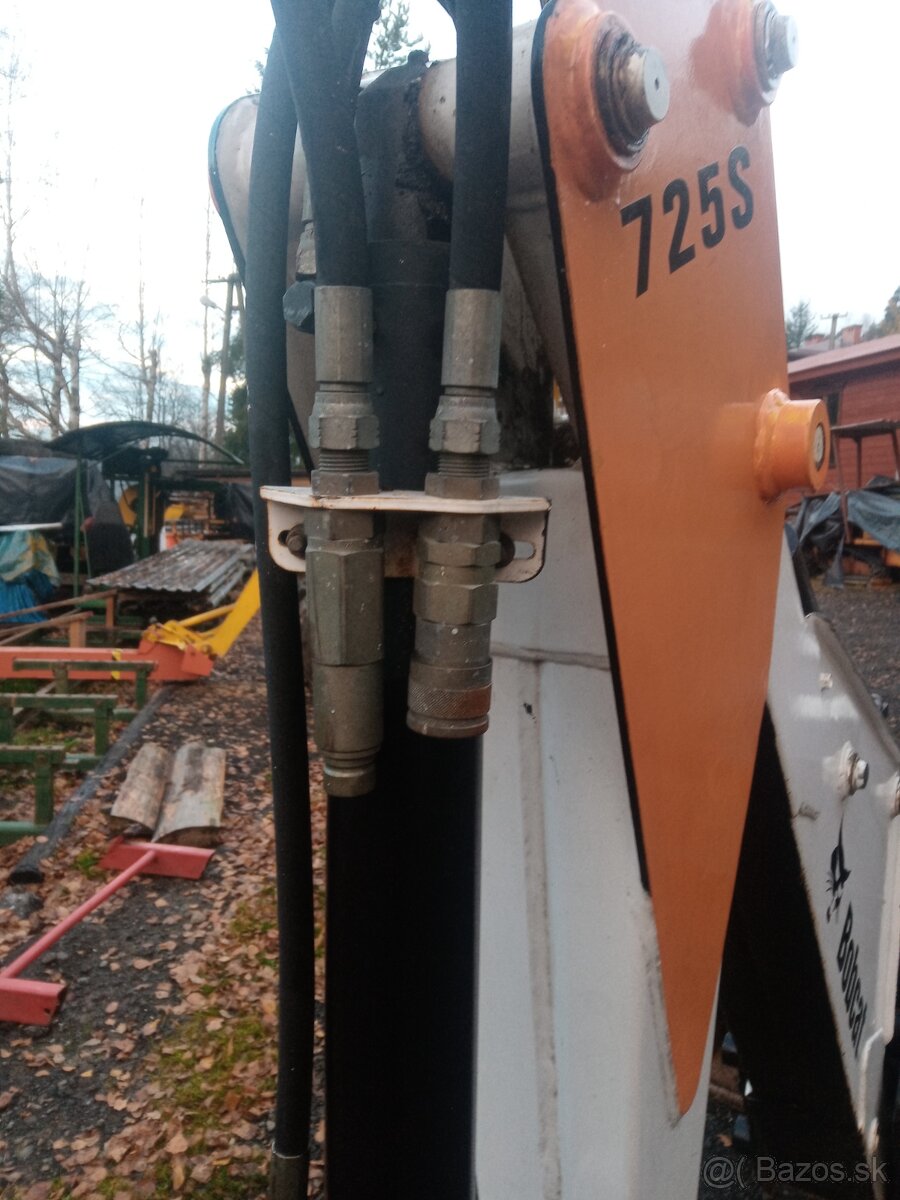 Podkop bobcat 725S - 3
