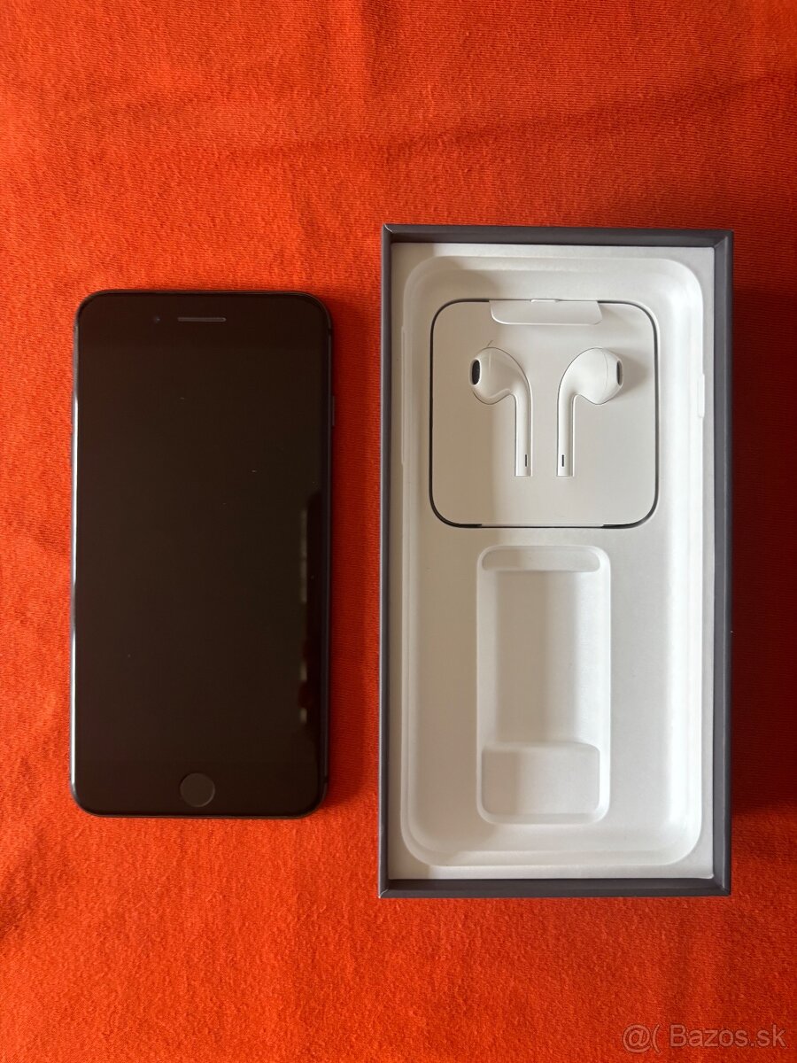iPhone 8 Plus 64GB Space Gray - 3