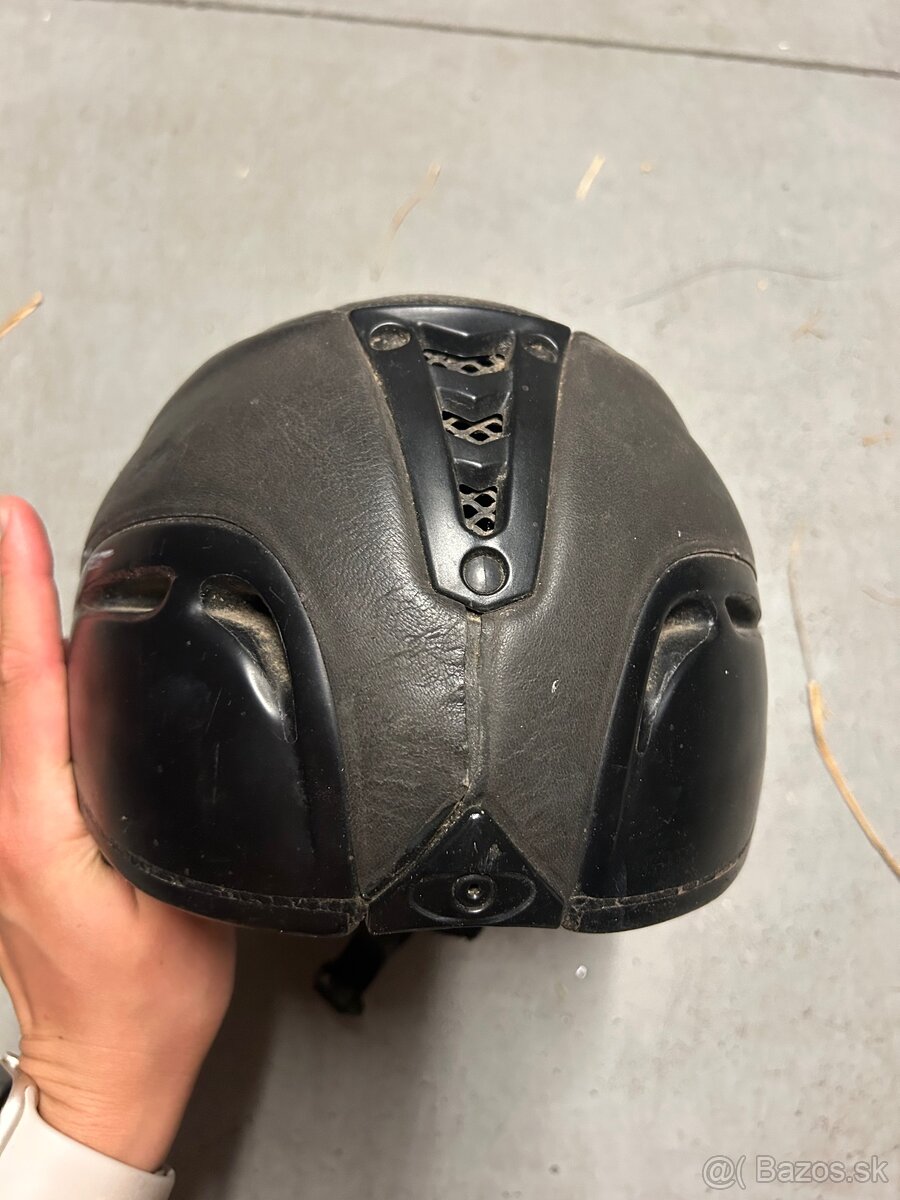 Čierna helma od značky Las - 3