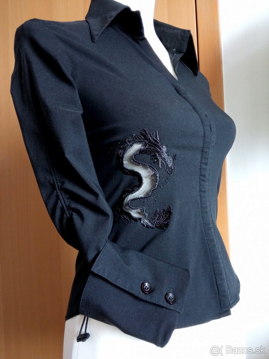 Čierna blúzka s drakom - 3