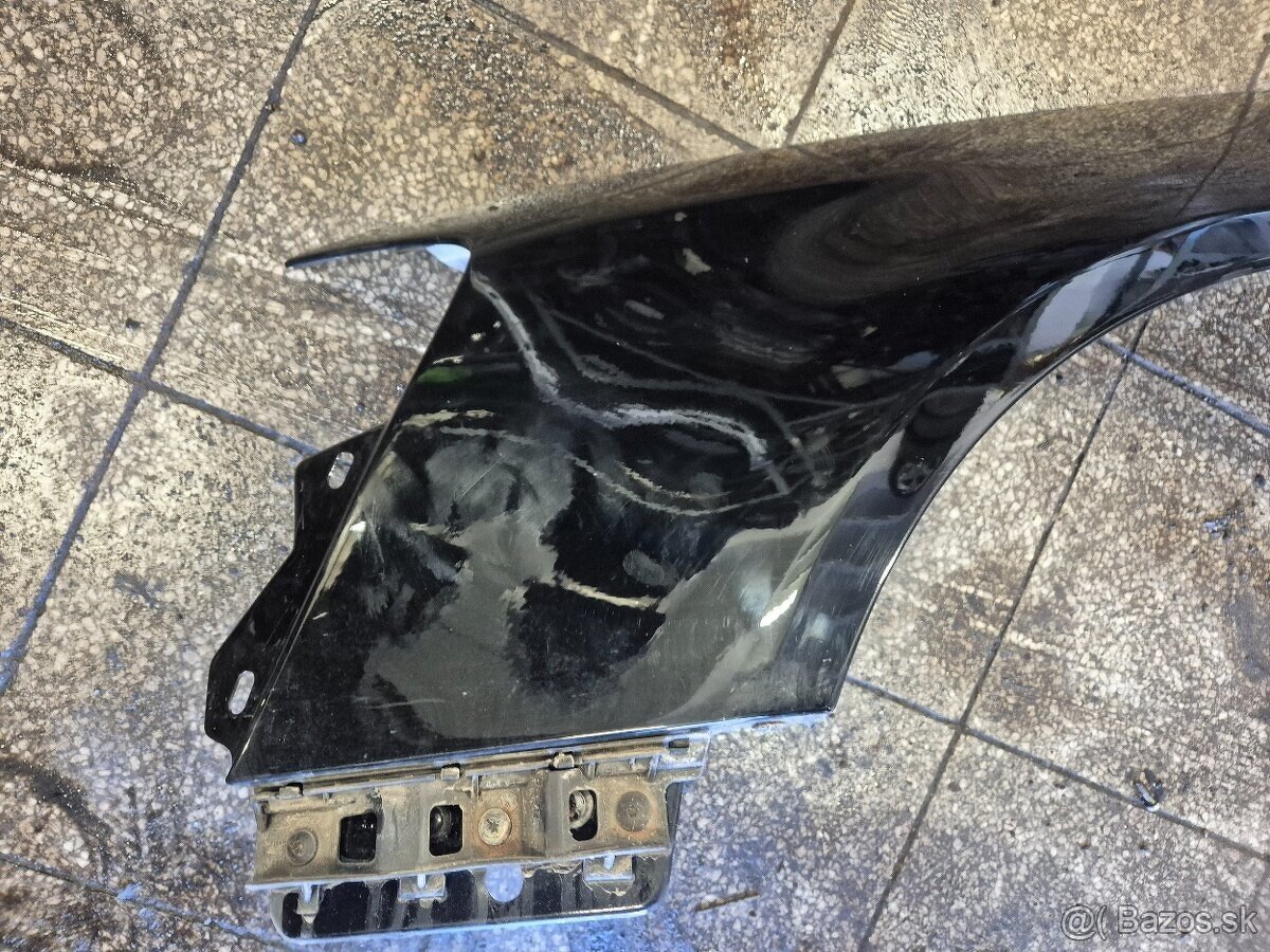 Predám ľavý predný blatník pre Volkswagen Passat b6 3c - 3