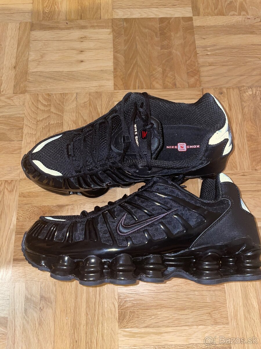 NIKE SHOX - 3
