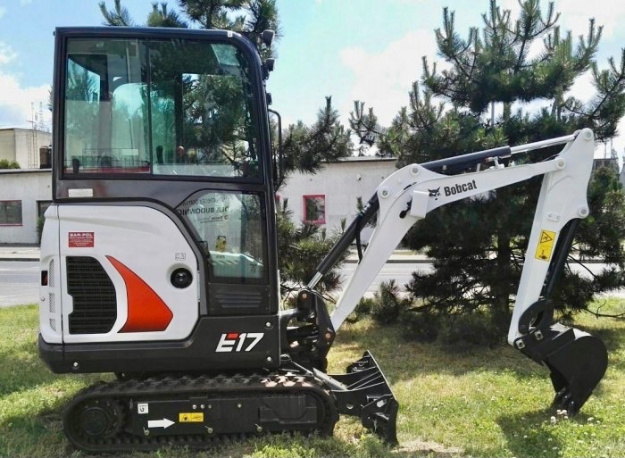 Zemné a výkopove práce Autodoprava Bager Minibage UNC - 3