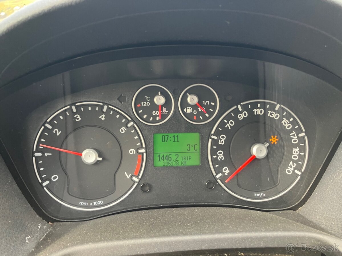 Predám Ford Fiesta 1,25 Benzín 2007 - 3