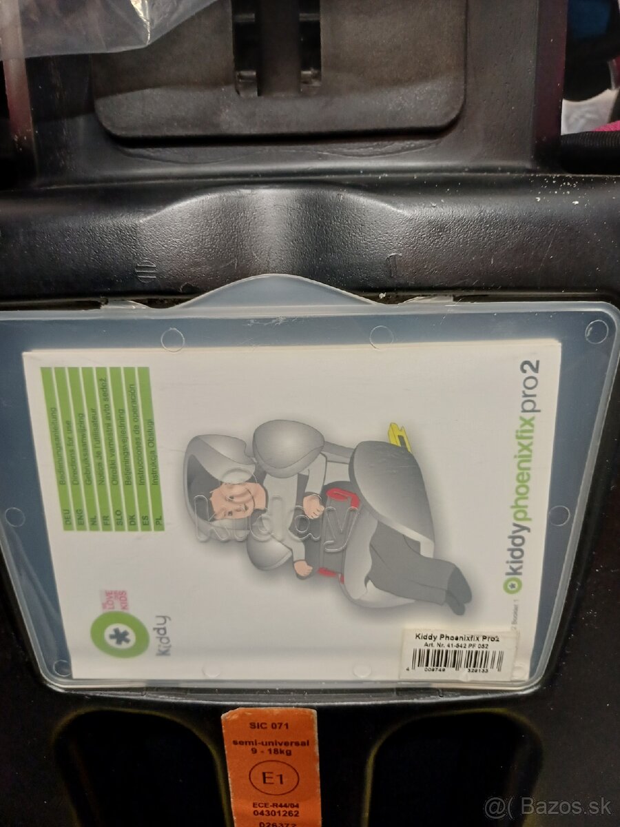 Detskú autosedačku - 3