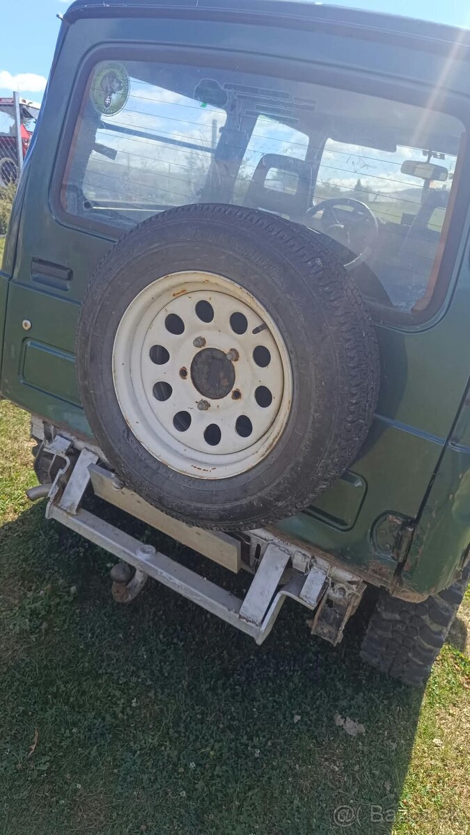 Suzuki Samurai - 3
