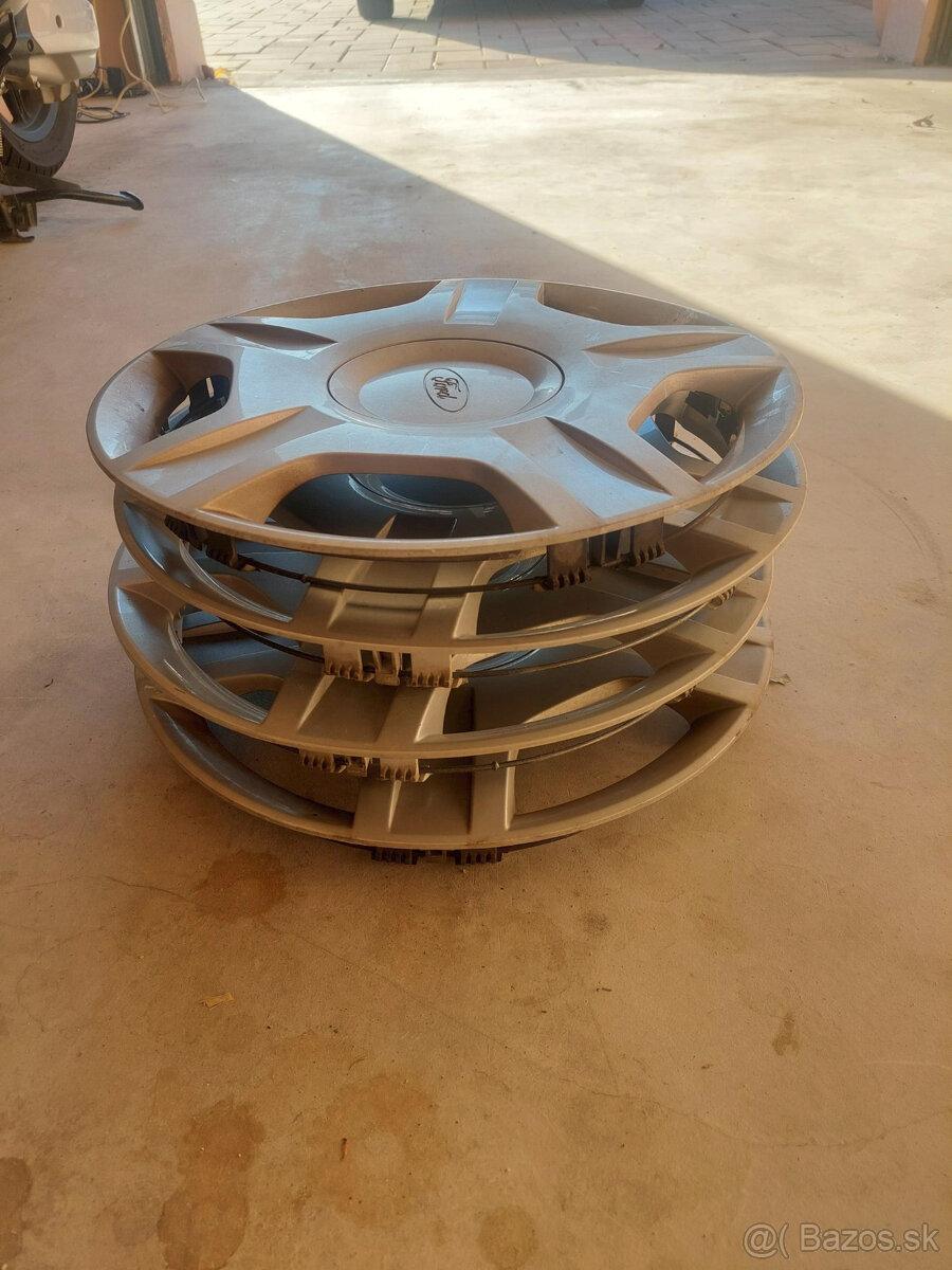 Predám dve sady pneumatík 175/65/R14 - 3