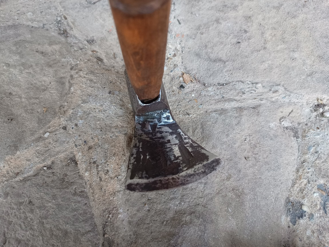 sekera,dlabačka ,sekery,hoblík,nebožiec,staré náradie, - 3