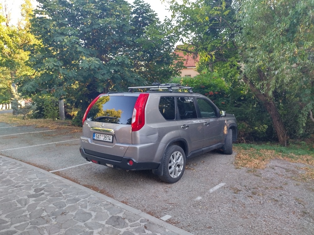 Nissan X Trail 2,0 dci - 3