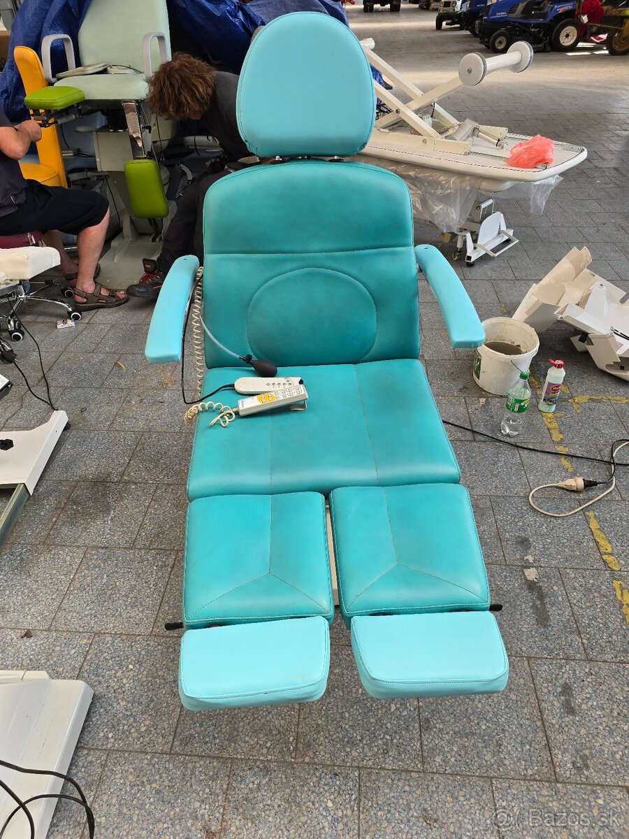 Elektrické pedikérské křeslo AKCE gharieni 3motory zelené - 3