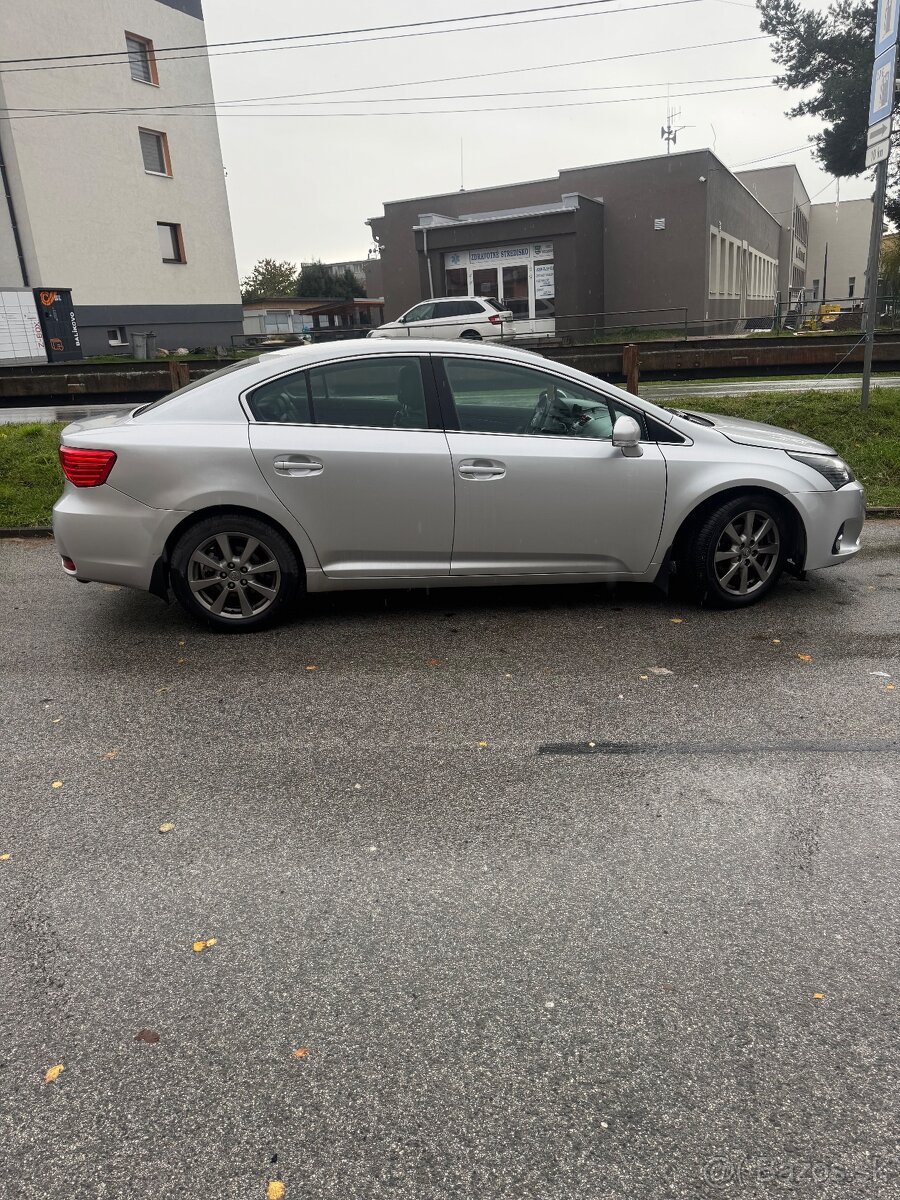 TOYOTA AVENSIS T27 ROK 2013 - 3