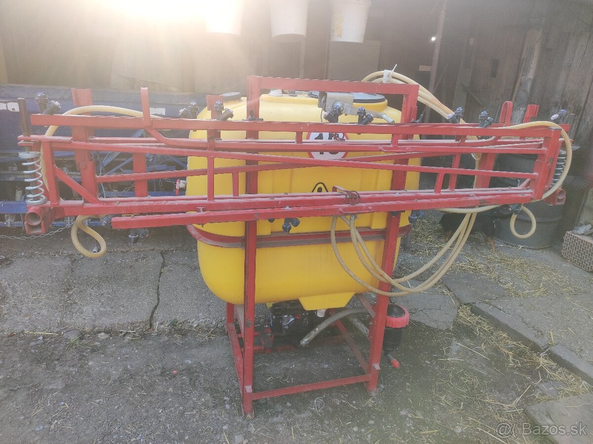 Neseny postrekovač - 3