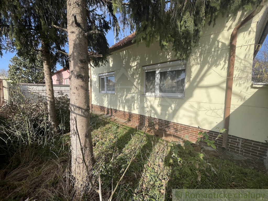 Trojizbový rodinný dom vo vyhľadávanej lokalite v Nových Z - 3