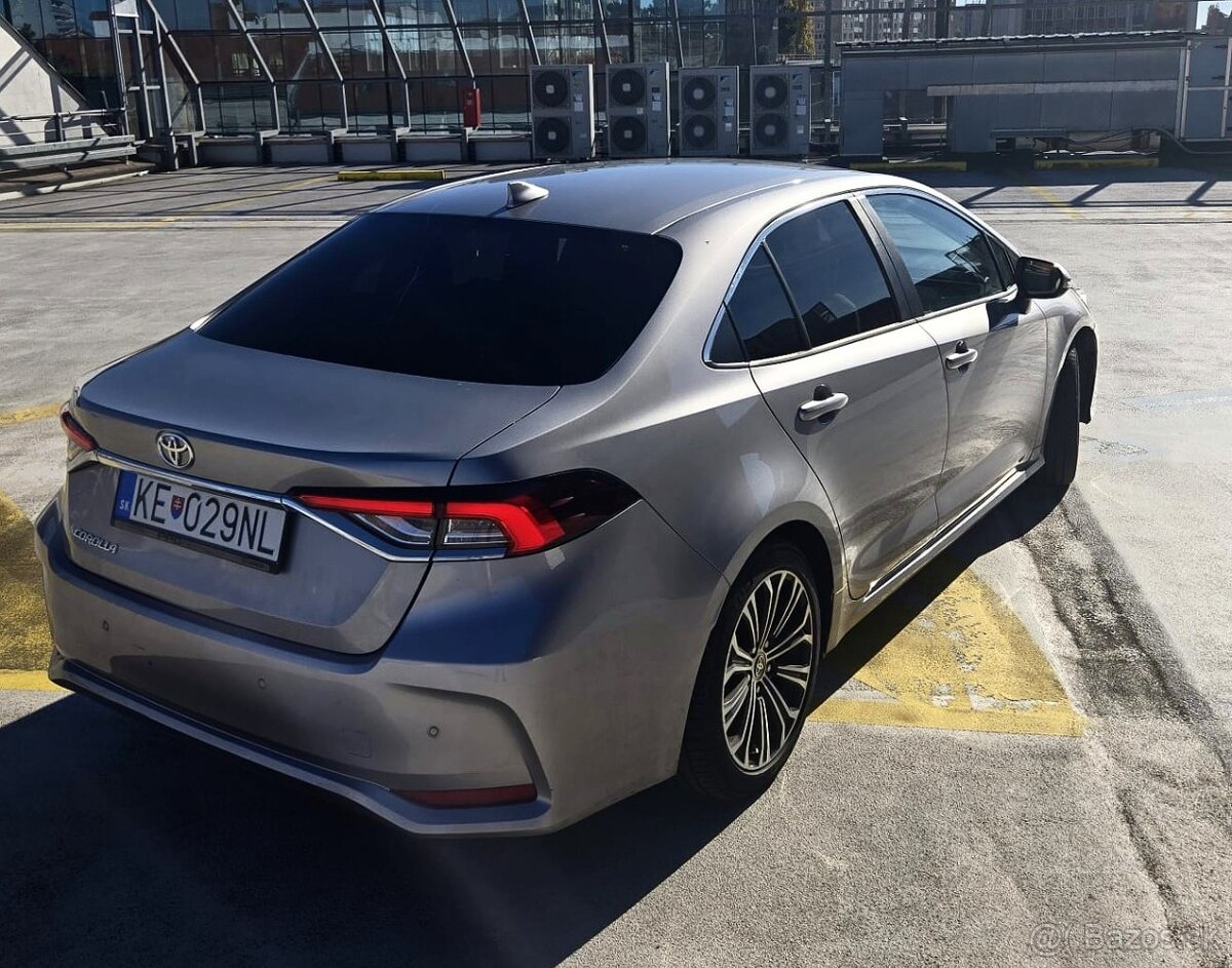 Toyota Corolla 1.6 VVTi Comfort+Style+Tech - 3