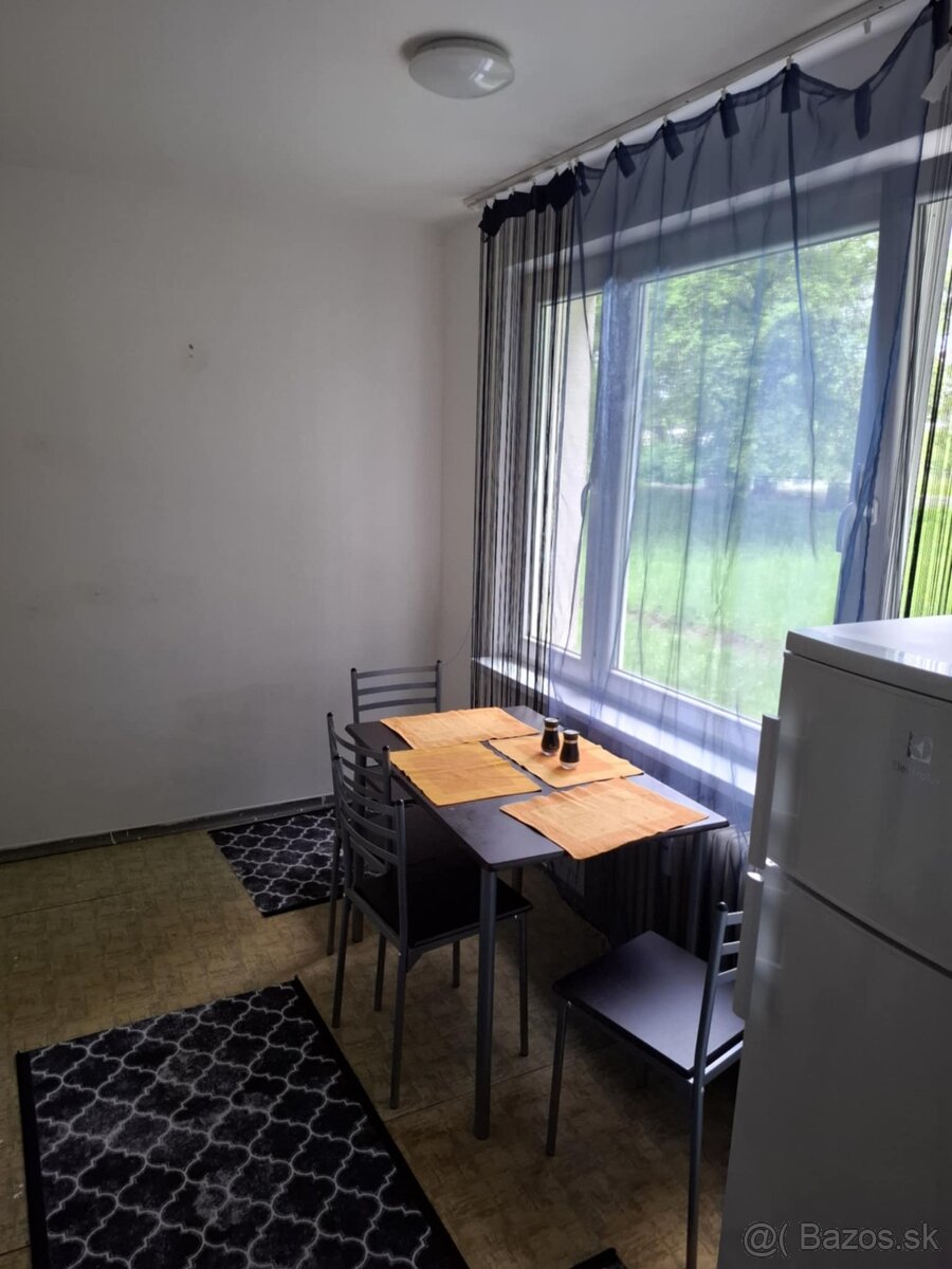 Prenájom, 2,5i bytu, Slnečná ul., Fončorda, Banská Bystrica. - 3