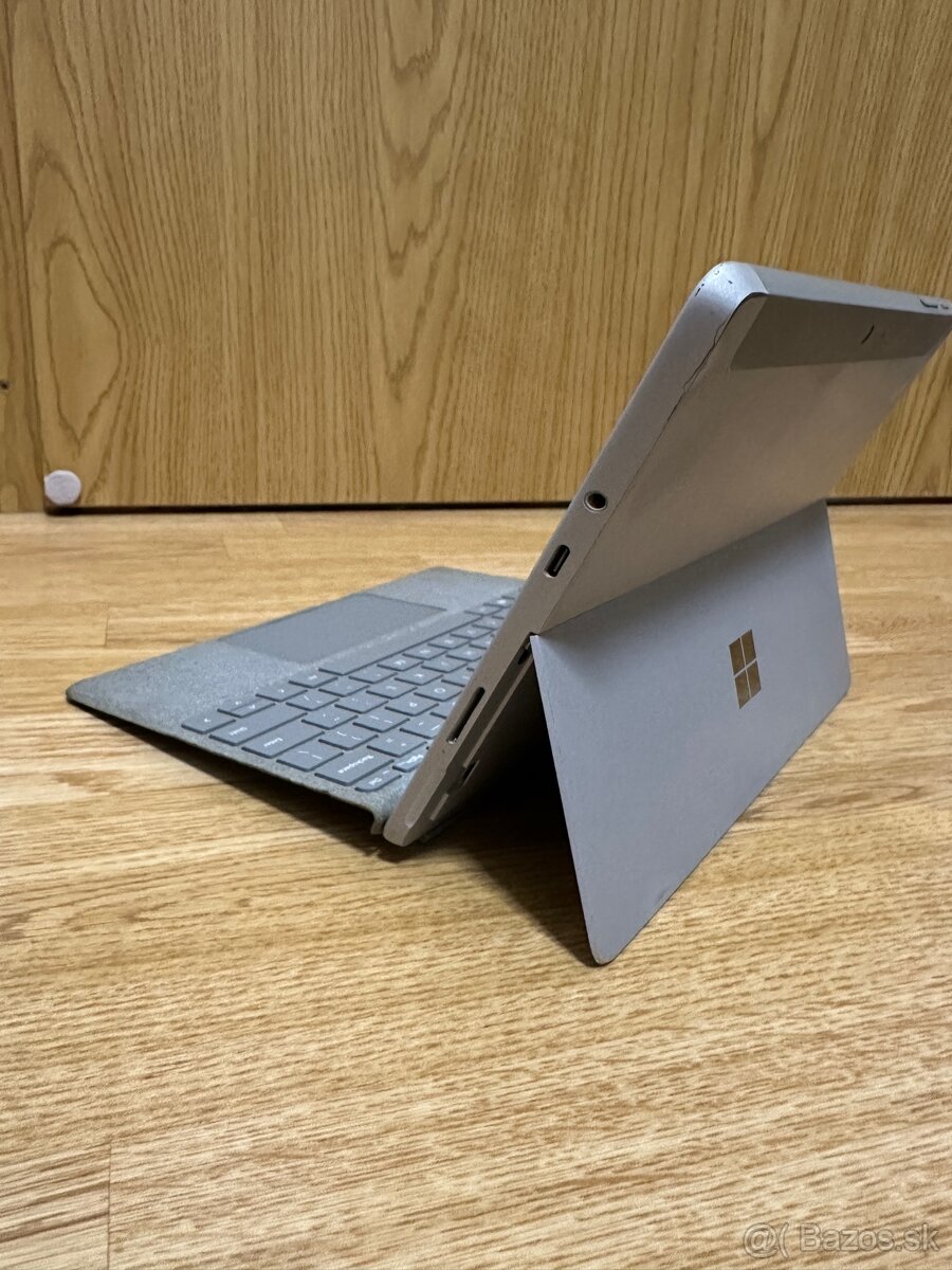 Windows tablet - Surface Go - 3