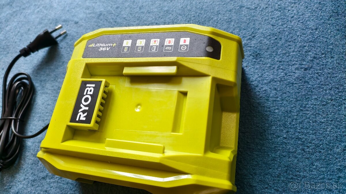 Aku sekacka Ryobi s pojezdem 36v - 3