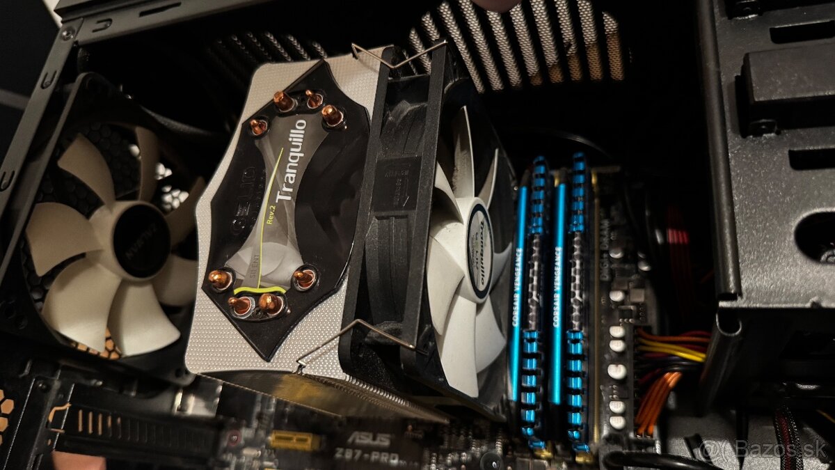 Predám PC s Intel Core i7-4770K 3.5GHz - 3