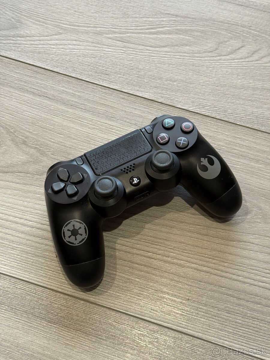 Playstation 4 Pro - 3