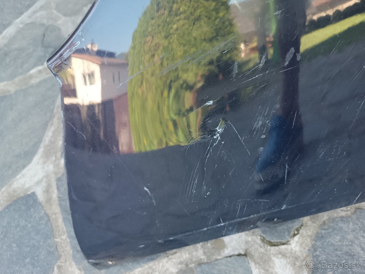 Predám predný nárazník Volkswagen eos - 3