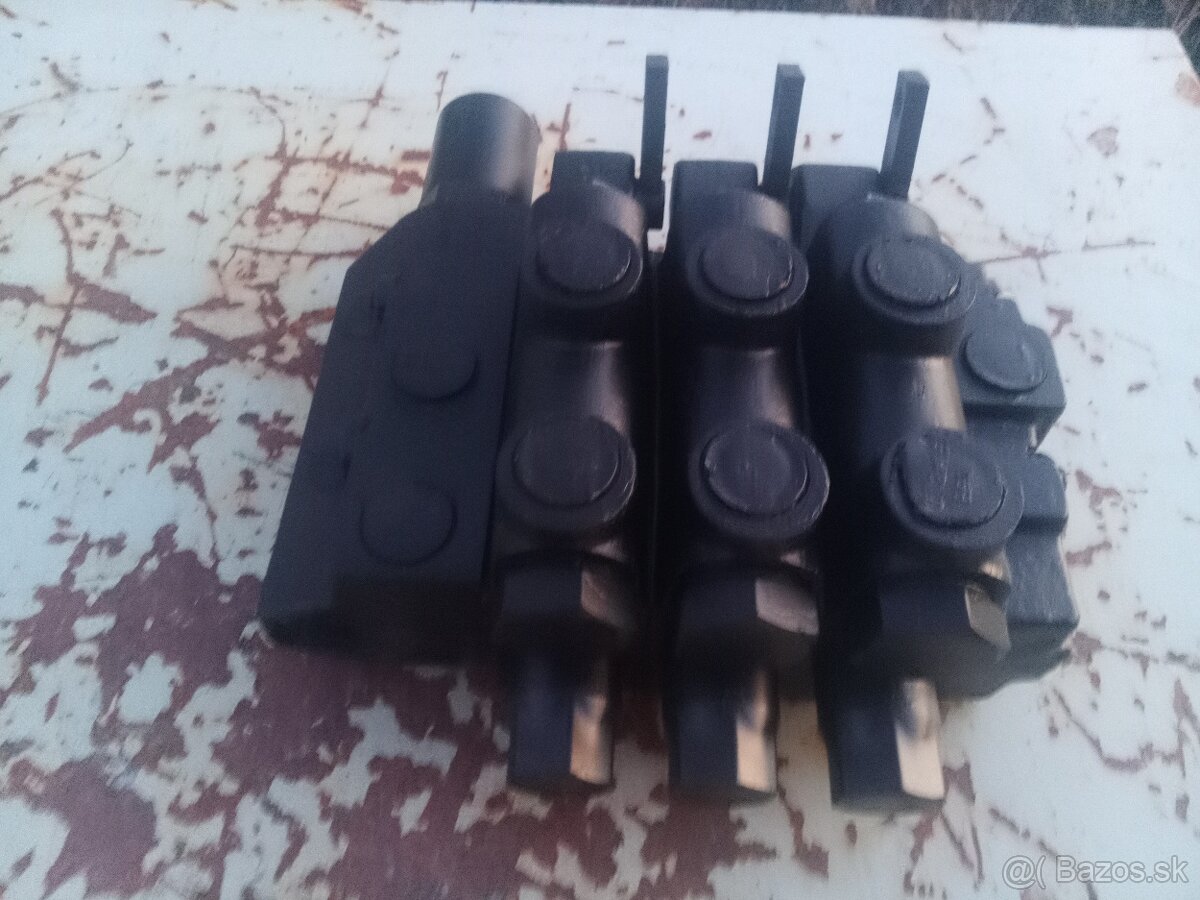 Hydraulický rozvádzač na kombajn E512 - 3