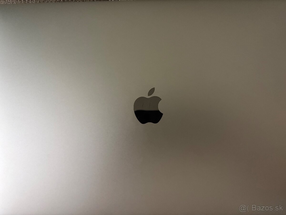 MacBook Pro 15" 2019 – Intel Core i9, 32 GB RAM - 3