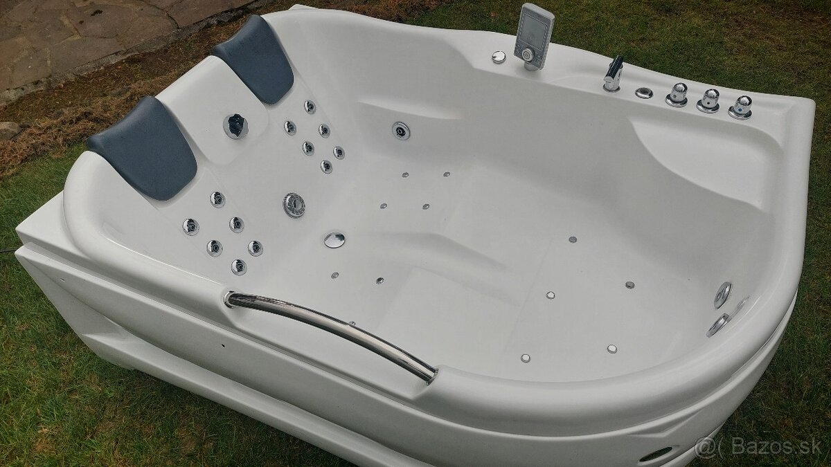 Predám vírivú vaňu WELLIS dublo hydro - 3