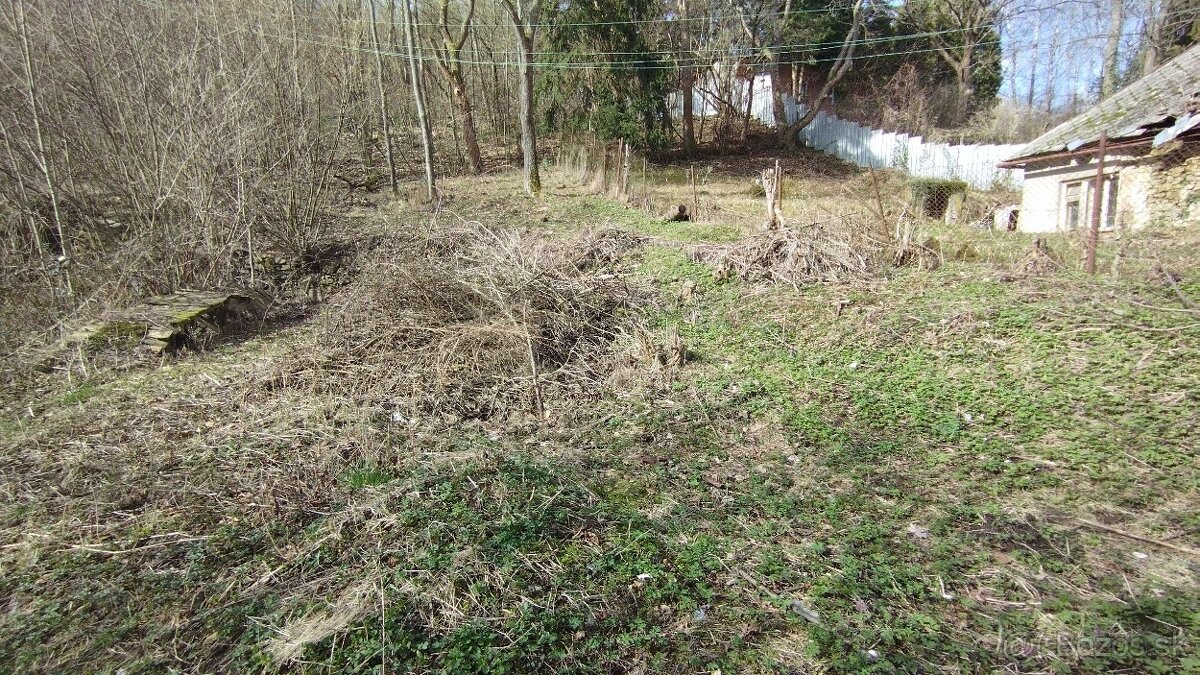 NA predaj pozemok na stavbu rodinného domu Banská Štiavnica - 3