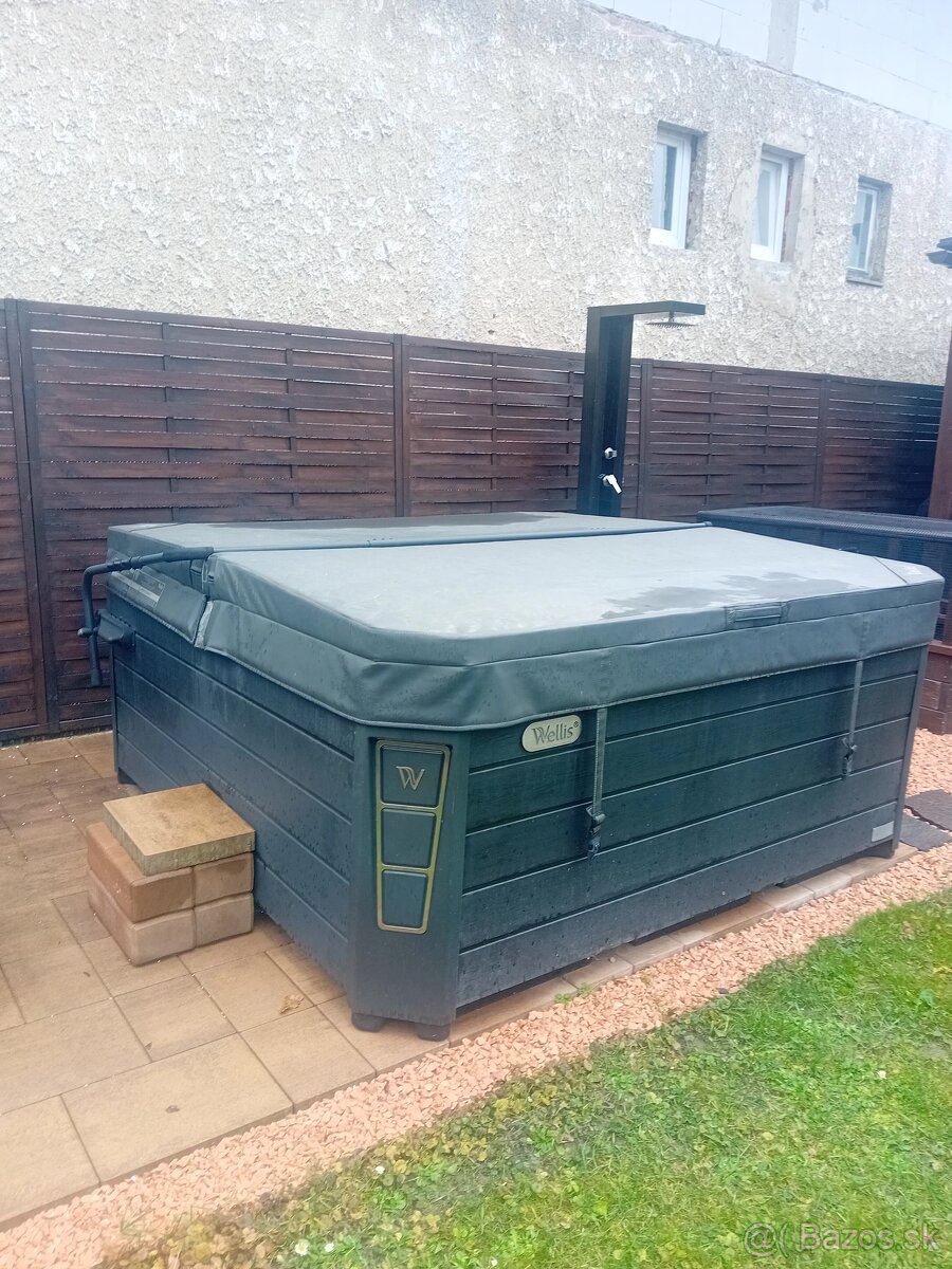 Vonkajšia vírivka plus sprcha - 3