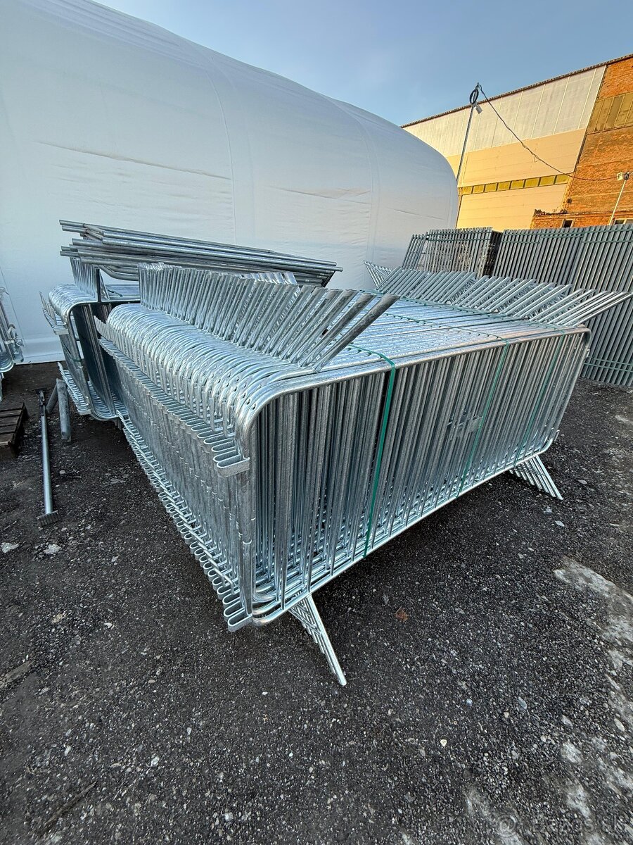Mobilna bariera 1,1 × 2,6 m - akcie , festivaly - 3