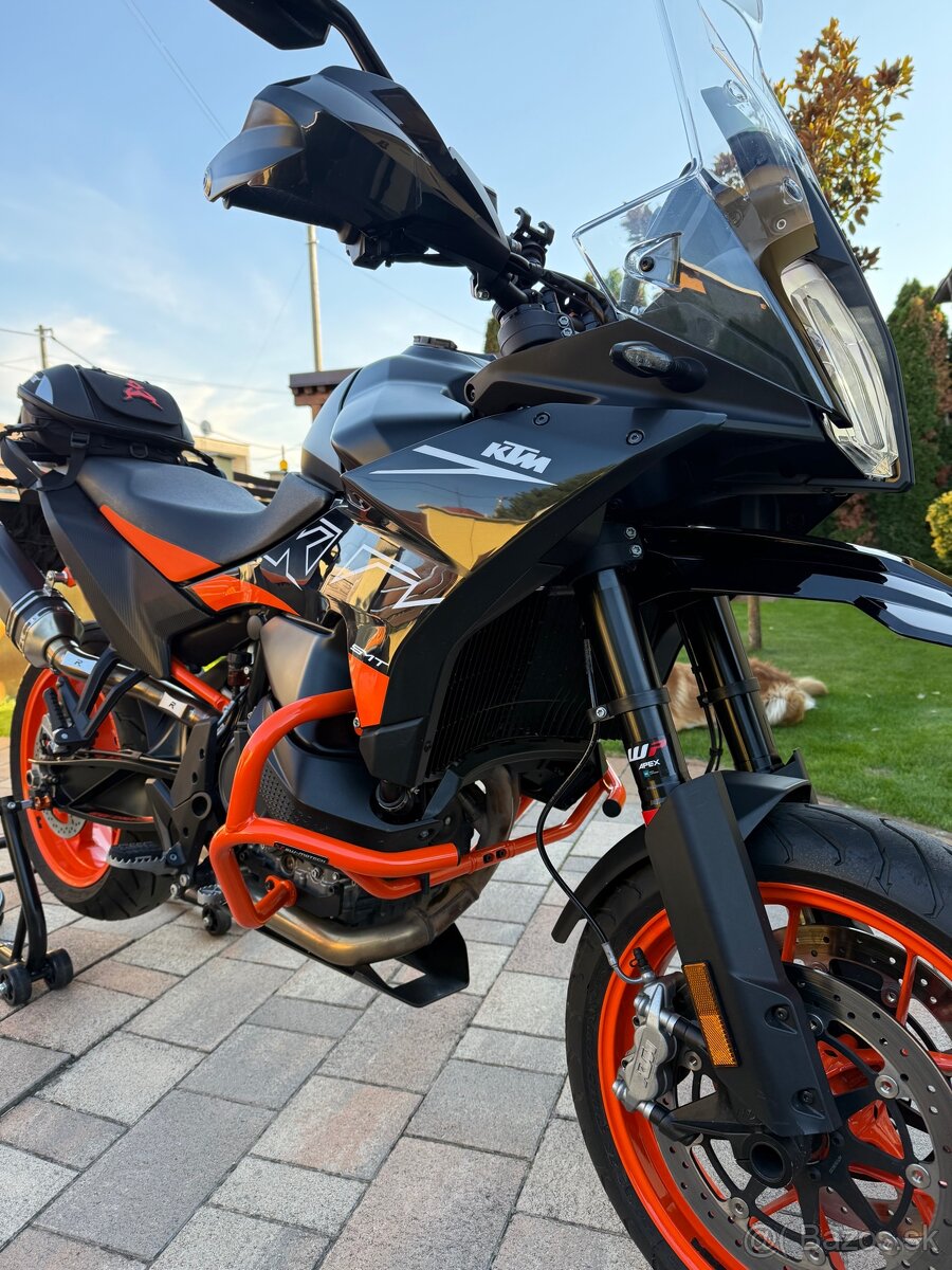 KTM SMT 890 - 3