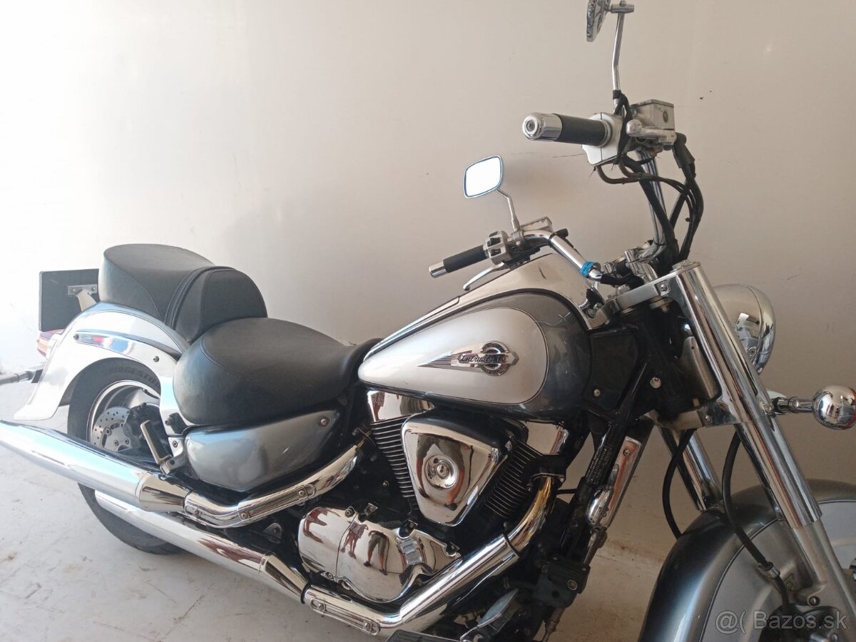 Suzuki Intrúder 1500 - 3