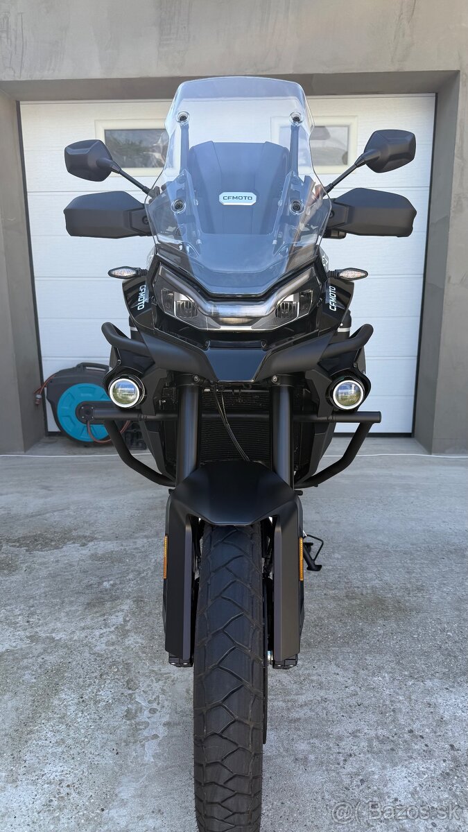 CFMOTO 800MT EXPLORE