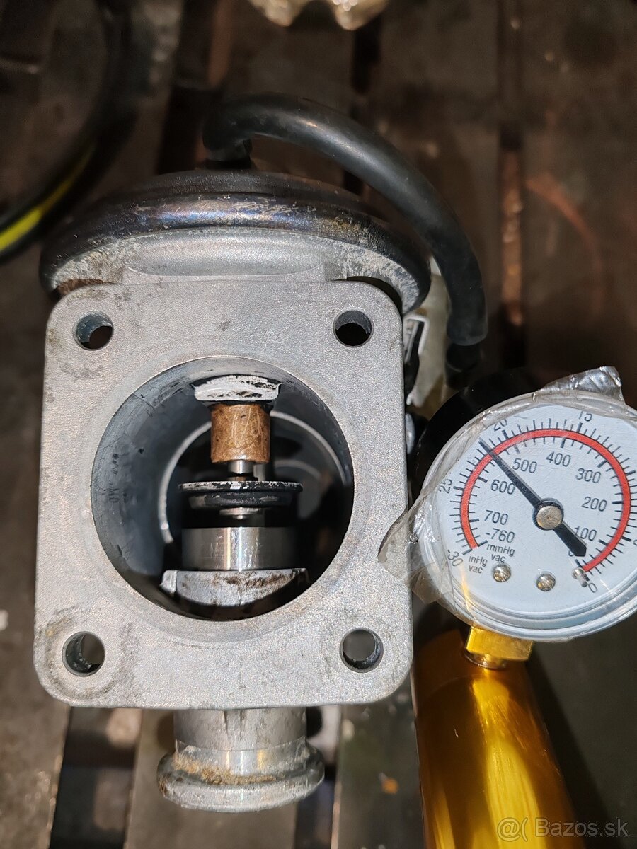 EGR + škrtiaca klapka BMW 118d - 3