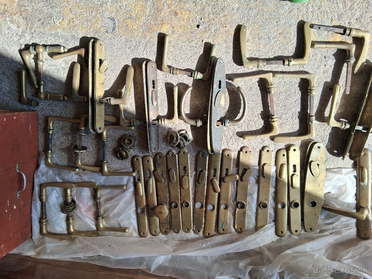 Predam mosadzne kĺučky - 3