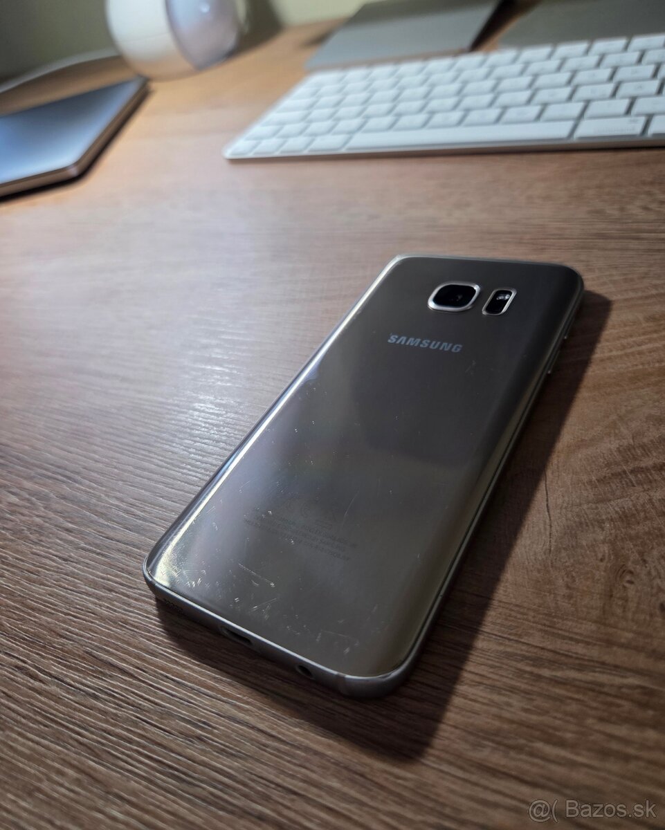 Samsung Galaxy S7 Gold Android 14 Custom ROM - 3