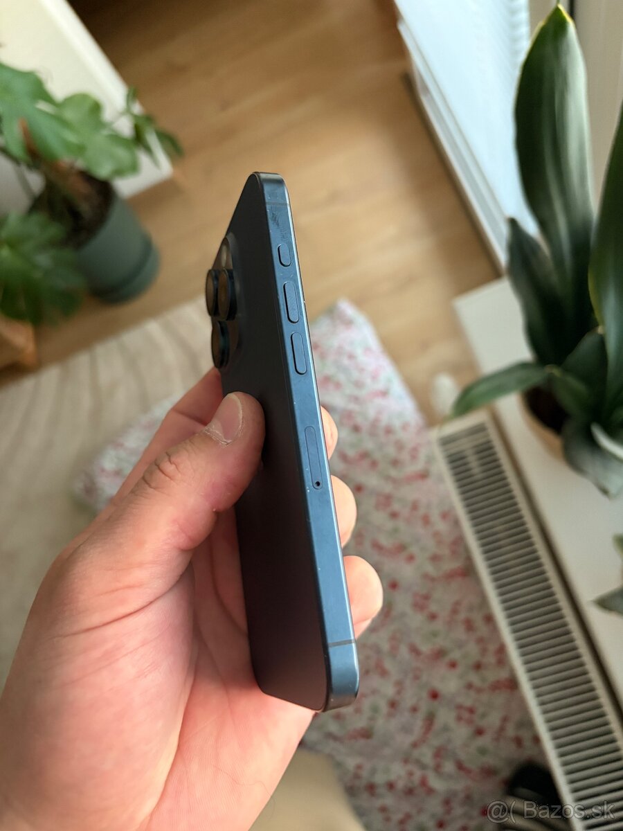 Iphone 15 pro 256gb baterka 87% - 3