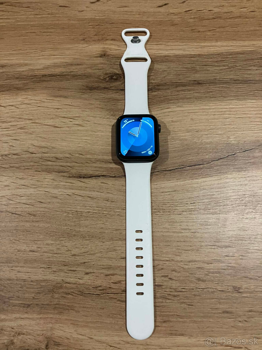 Apple Watch SE (44 mm) - 3