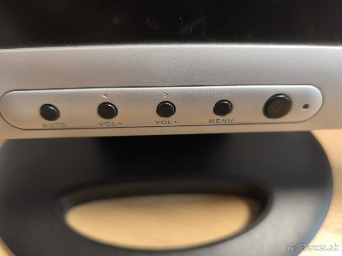 Predám 17" LCD monitor AOC - 3