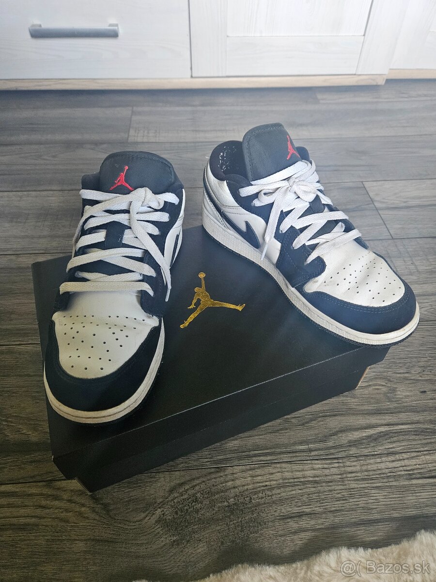 AIR JORDAN 1 LOW - 3
