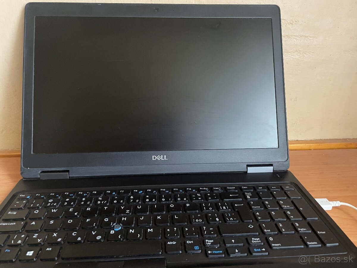 Dell Precision 3530 - 3