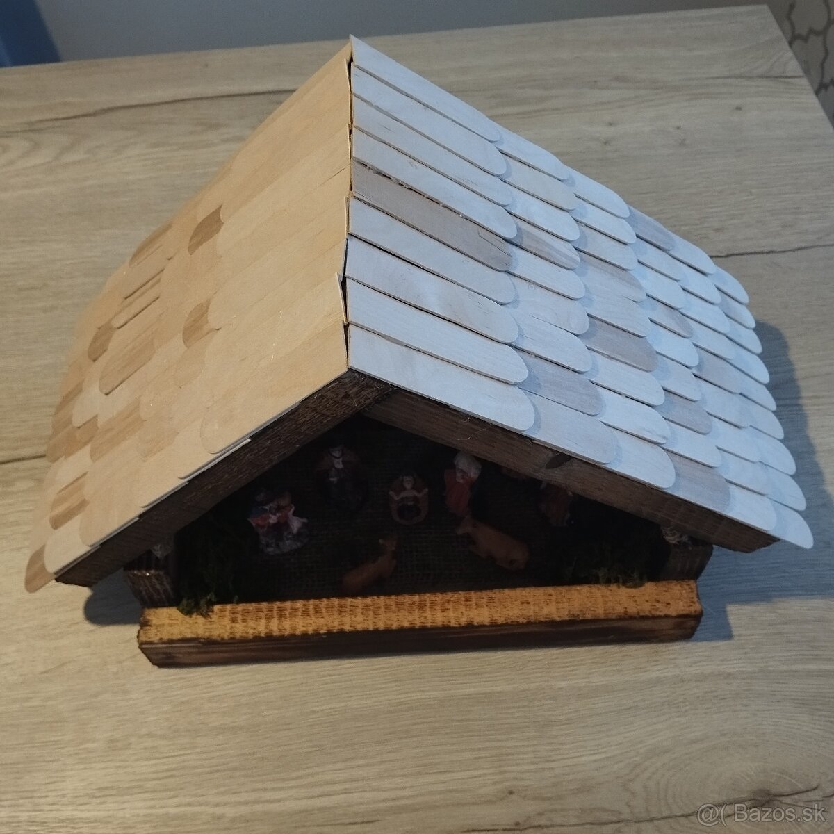 Drevený ručne robený vianočný betlehem - 3